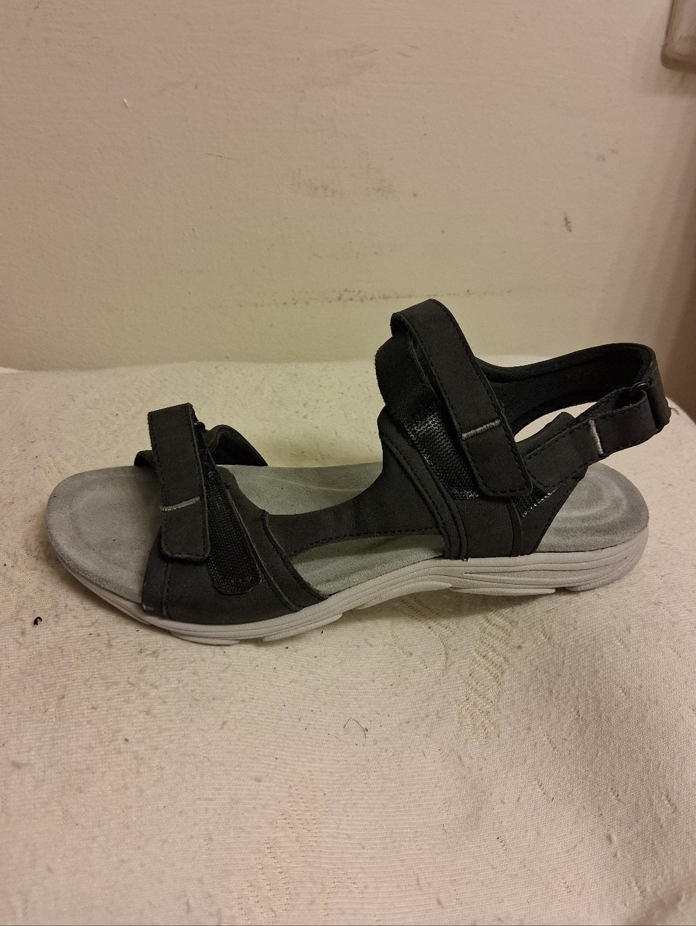 Womens Easy Spirit Black Strappy Comfort Sandals Size 6 M - Picture 12 of 16
